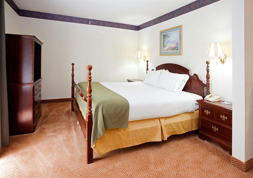 Hotel Red Roof 3*