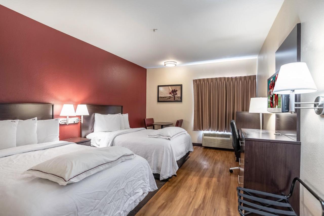 Red Roof Hotel 3*